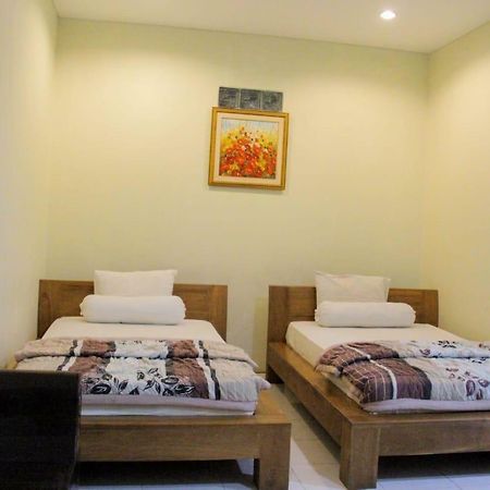 Putri Homestay Sanur Exterior foto